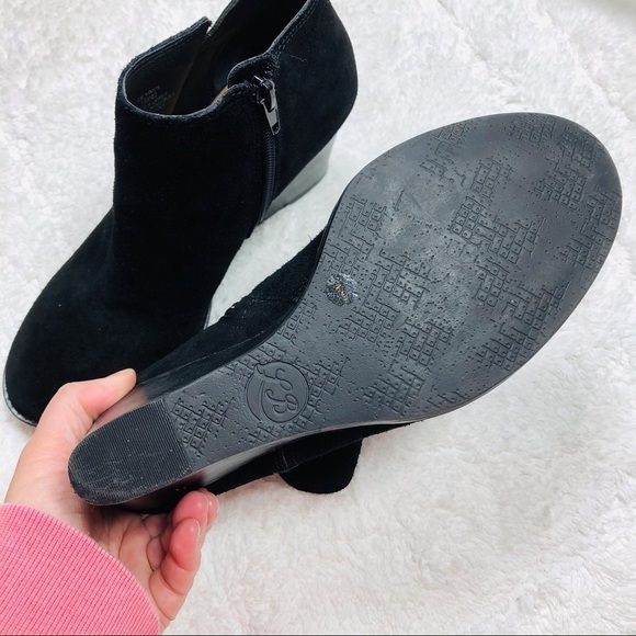 Lucky Brand 🔥SALE🔥Yimme black suede 3” wedge booties sz9 - Picture 7 of 9